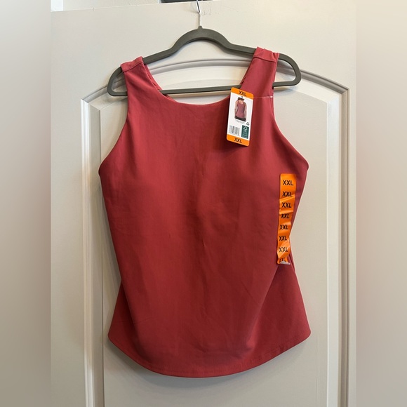 32 Degrees Tops - 32 Degrees Red Fitted Sleeveless Tank Top